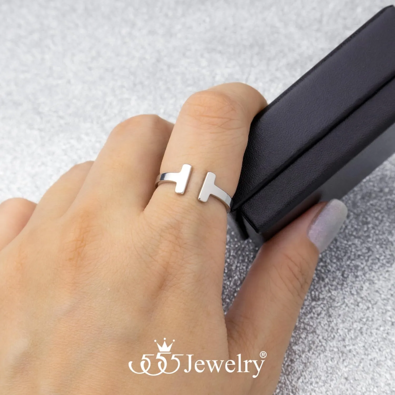 555Jewelry Stainless Steel Rings for Women Double Bar Ring Statement Pinky Promise Ring Jewelry Silver and Gold Rings Wedding Engagement Open Band Ring | US Ring Size 6-8