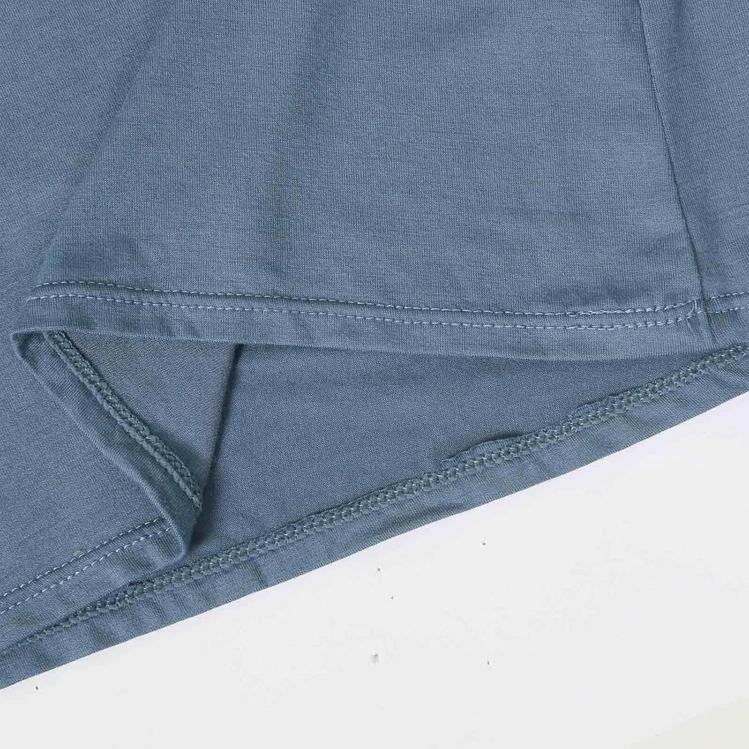 Camisole Tops for Women Built in Bra Spaghetti Strap Workout Yoga Shirts Basic Padded Tank Tops 2025 Summer Clothes