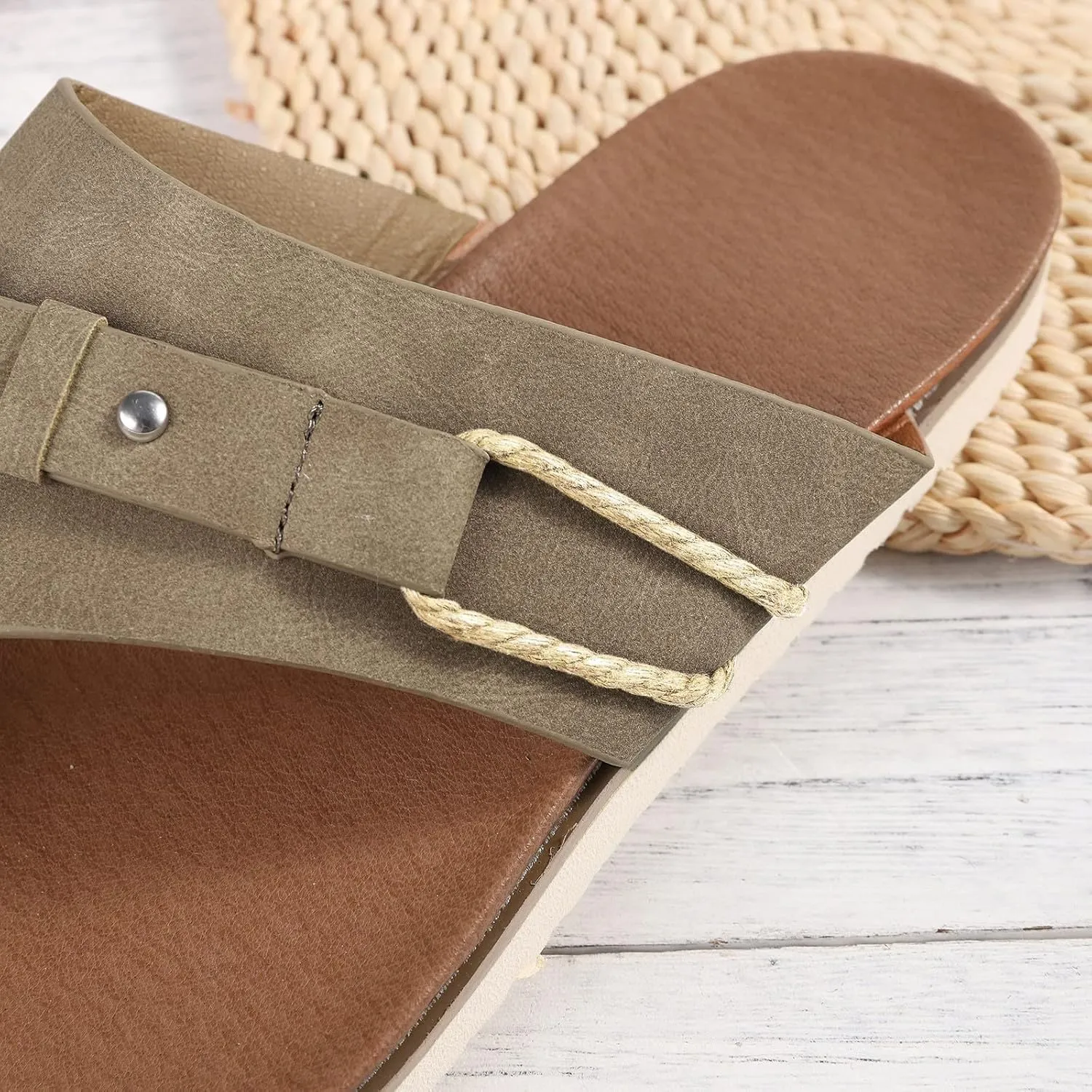 Eduavar Sandals for Women Casual Summer Orthopedic Correction Leather Ring Toe Sandals Solid/Leopard Print Flat Flip Flops