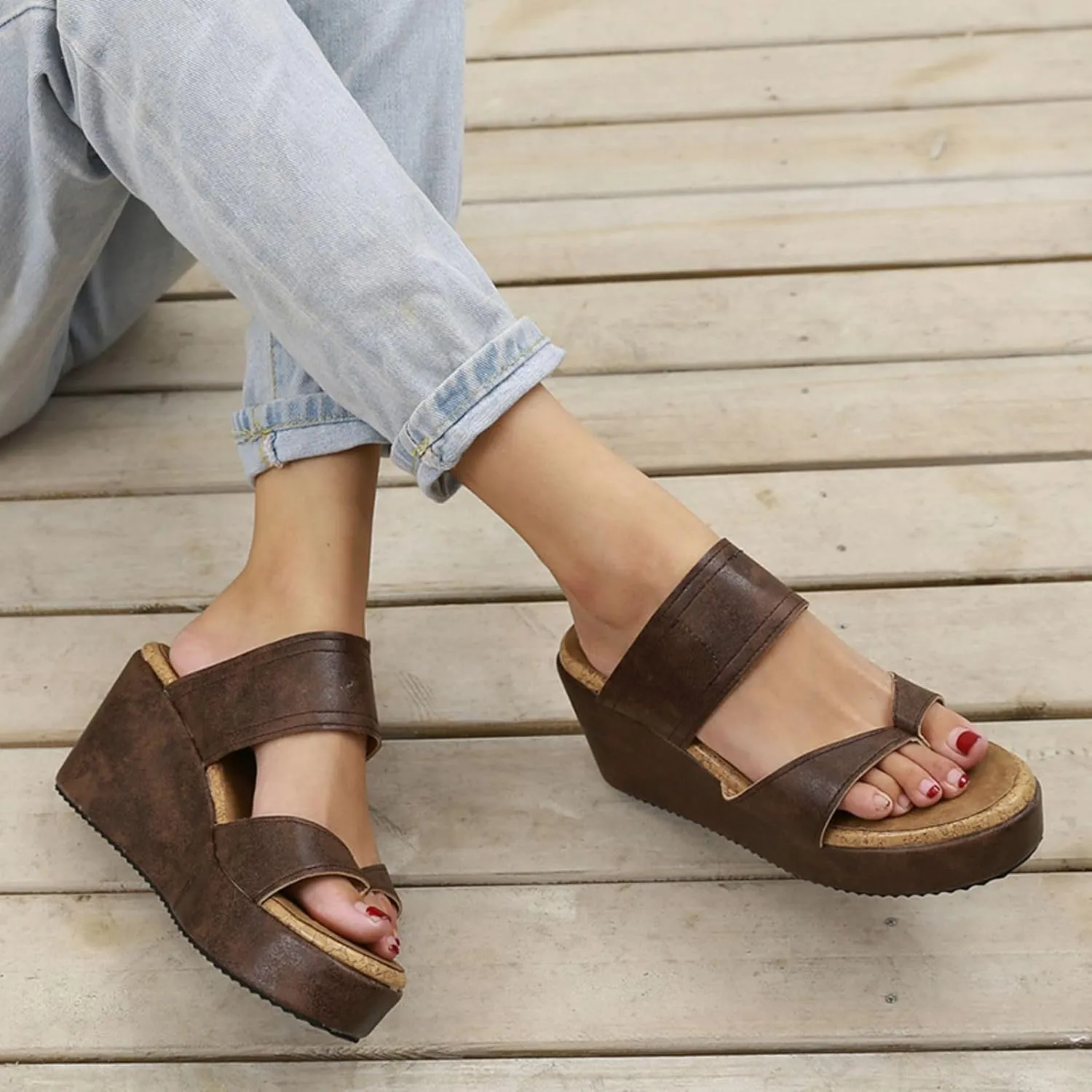 Flip Flops for Women Slip On Platform Wedge Slippers Comfortable Soft Cushion Clip Toe Sandals Fashion Beach Walking Casual Shoes Slip On Indoor Outdoor