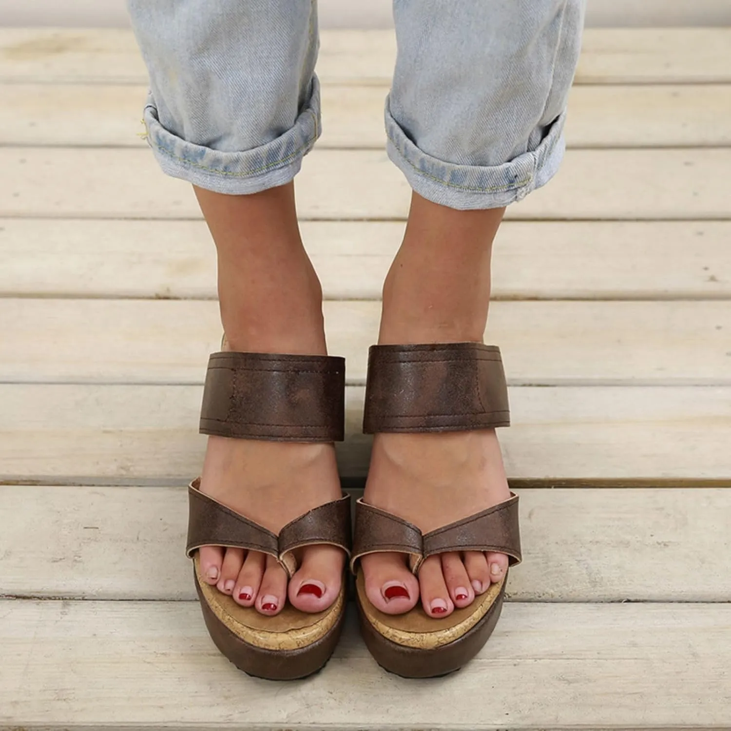 Flip Flops for Women Slip On Platform Wedge Slippers Comfortable Soft Cushion Clip Toe Sandals Fashion Beach Walking Casual Shoes Slip On Indoor Outdoor