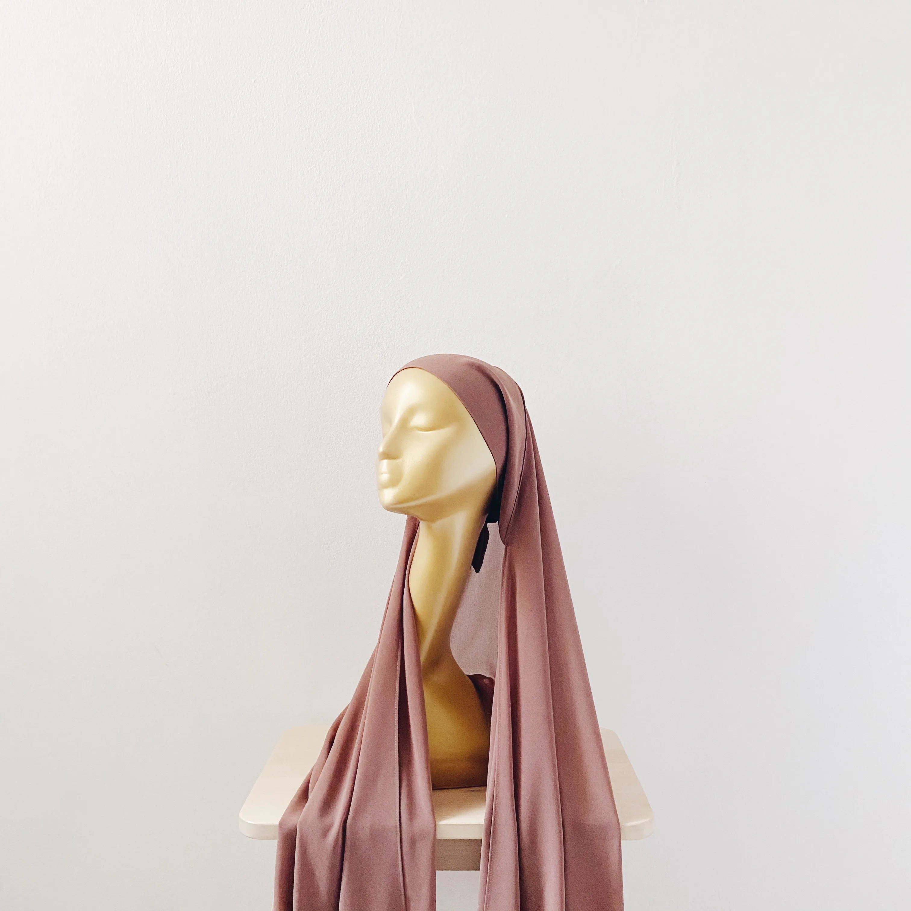 Tie-Back Shawl : Black