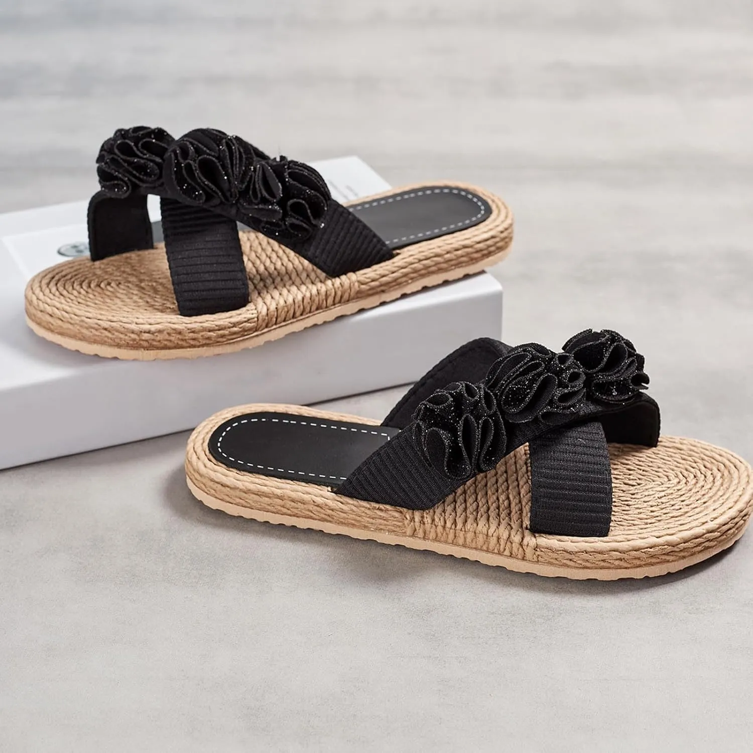 Women's Criss Cross Strappy Sandals Open Toe Comfortable Slip on Slide Shoes Beach Summer Footwear Sandal