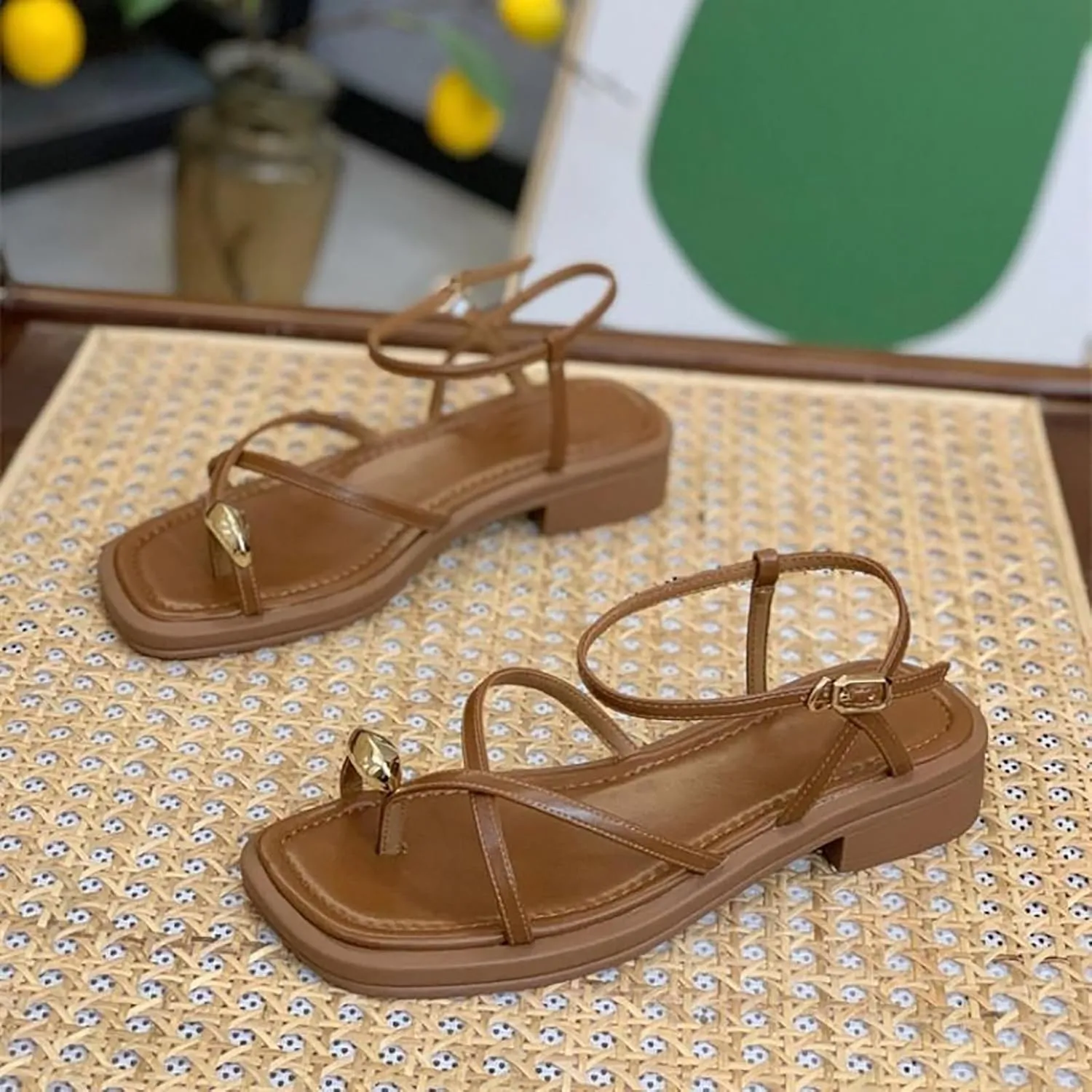 Womens Strappy Flat Sandals Comfortable Flip Flop Sandals Square Toe Dressy Ankle Strap Summer Beach Shoes
