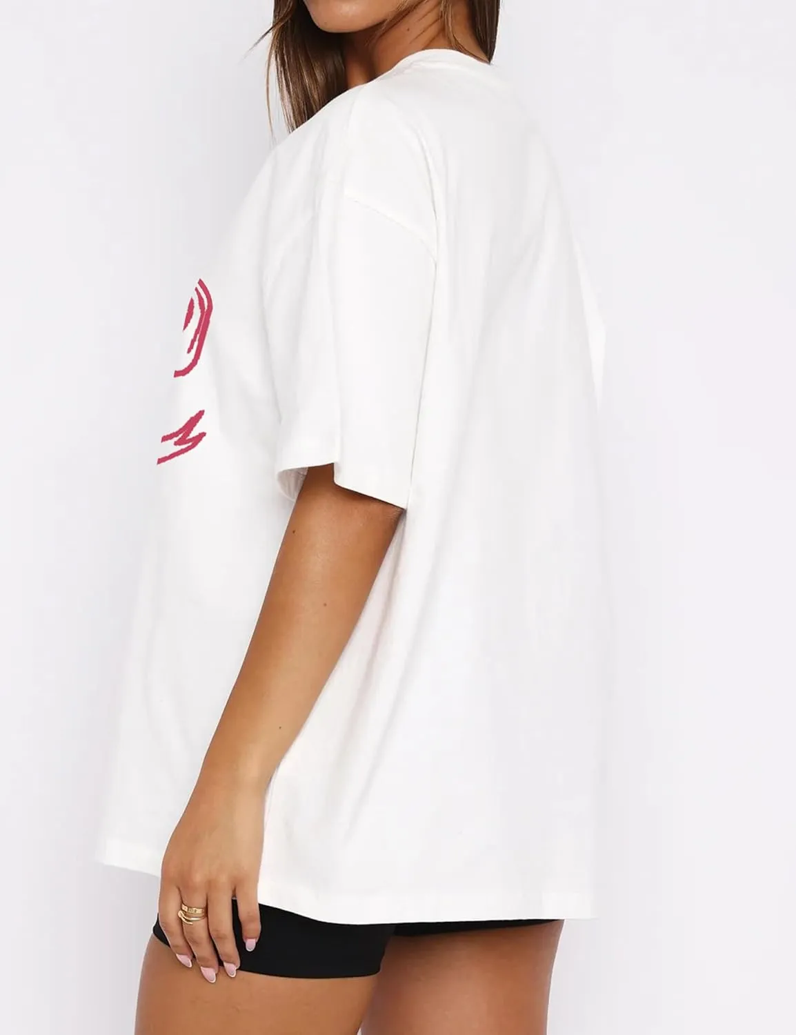 Ythomm Womens Bow Graphic Oversized T-Shirts Short Sleeve Crewneck Summer Basic Tees Going Out Tops Casual Loose Fit Blouse
